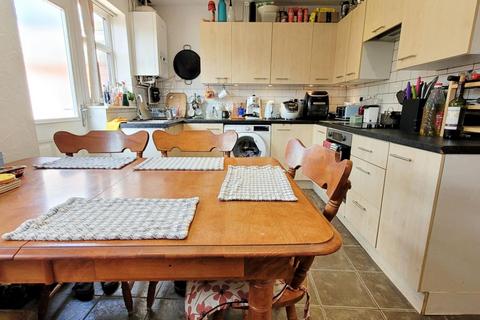 3 bedroom terraced house for sale, Aldersgate, Kingsbury, Tamworth