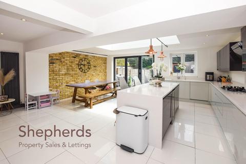 6 Mountview Road, Cheshunt, Waltham Cross, EN7 6RX