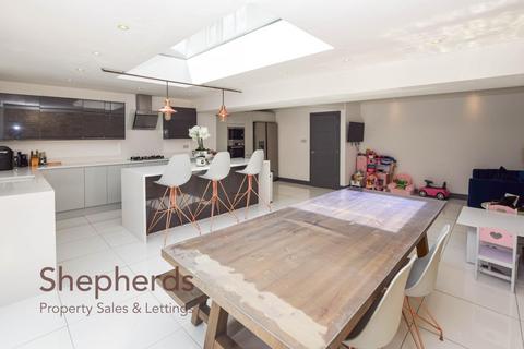 6 Mountview Road, Cheshunt, Waltham Cross, EN7 6RX