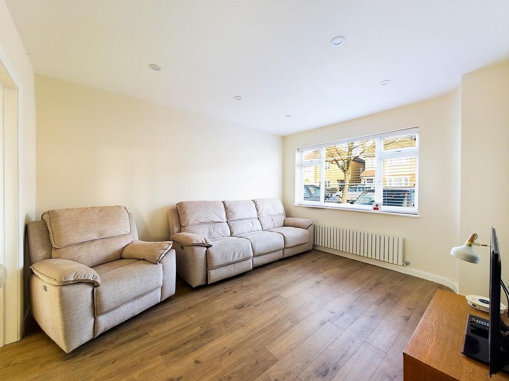 Parkfield Crescent, Ruislip HA4 3 bed semidetached house for sale £