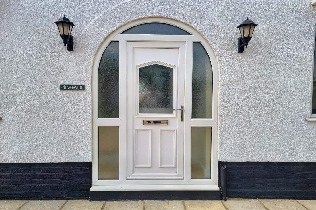 Roman Bank, Holbeach 3 bed detached house £305,000
