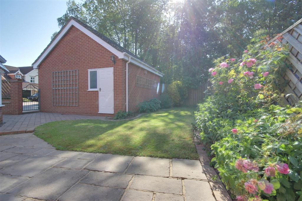 Westerdale, Swanland 4 bed house for sale £340,000