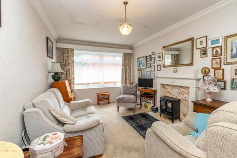 3 Beechfield Close, Sale, M33 4EH