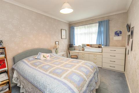 3 Beechfield Close, Sale, M33 4EH