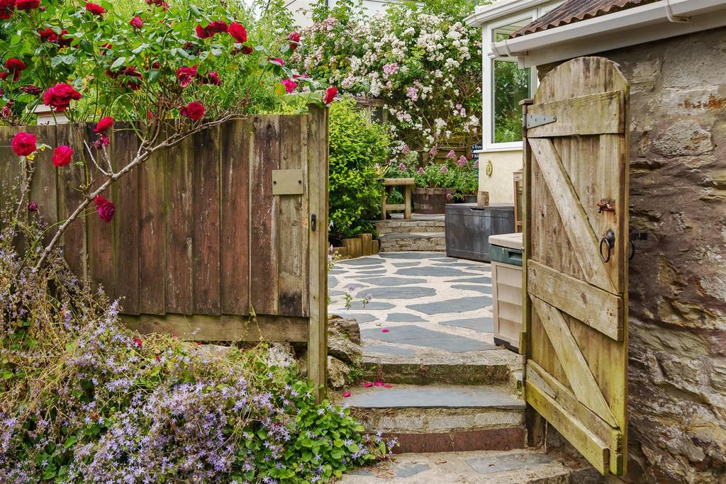 Nanstallon, Bodmin 3 bed semidetached house for sale £360,000