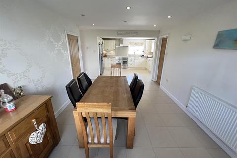 14 Deeside, Heswall, Wirral, CH60 9LB