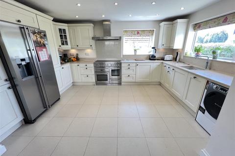 14 Deeside, Heswall, Wirral, CH60 9LB