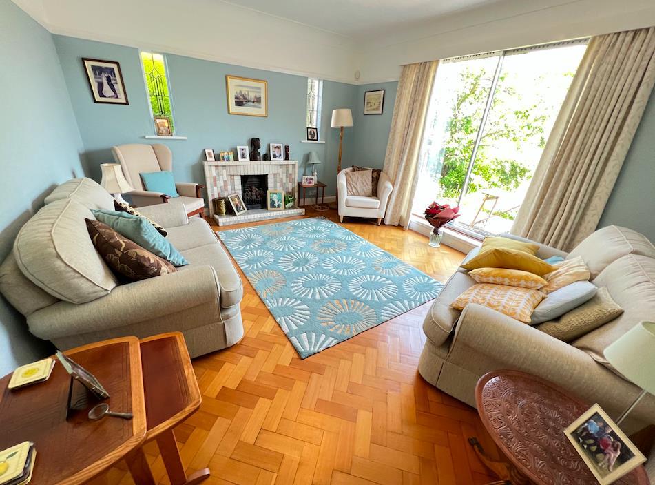 Border Road, Heswall, Wirral 3 bed detached house for sale £450,000