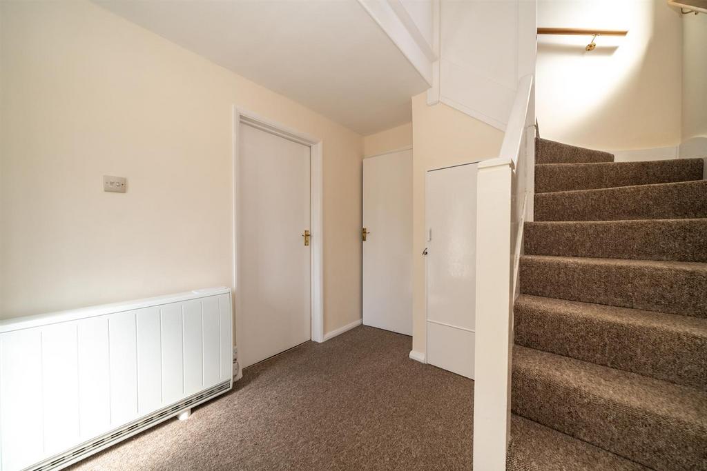 Langley Avenue, Hemel Hempstead, Hertfordshire, HP3 9P 3 bed semi