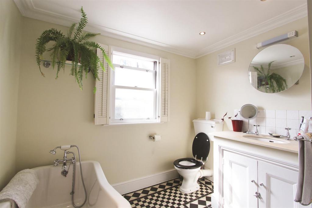 Bathroom - 2.jpg