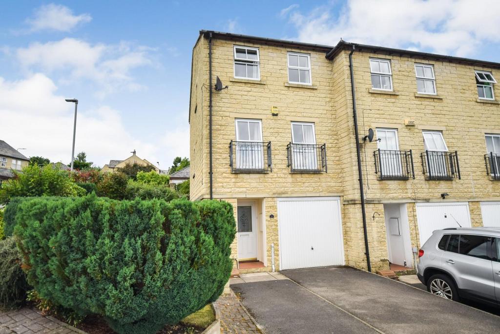 The Armitage, East Morton, Keighley 3 bed townhouse for sale - £250,000