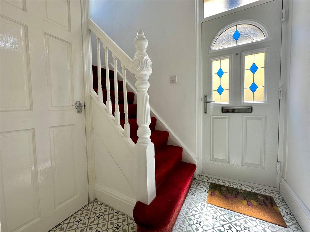 Ewenny Road, Bridgend, Bridgend County Borough, CF31 3LD 3 bed semi