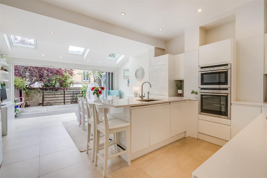 Durnsford Avenue 32 N-4.jpg