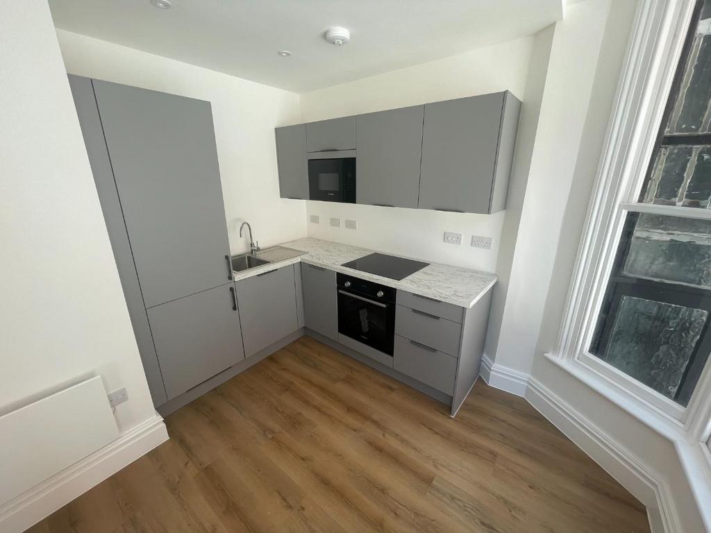 Tabley Mews, Altrincham 2 bed house £1,475 pcm (£340 pw)
