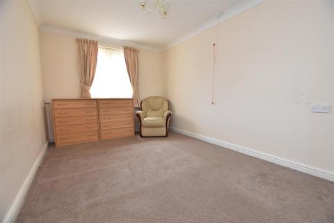 1 bedroom retirement property for sale, Tylers Ride, South Woodham Ferrers