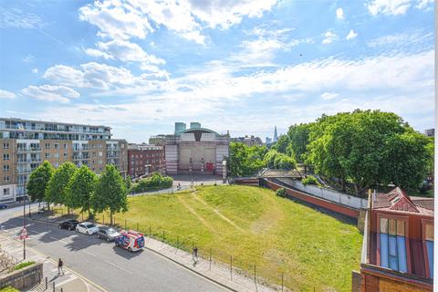 2 bedroom apartment for sale, Berglen Court, Limehouse, E14