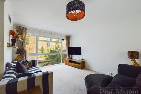 16 Crofters Mead, Croydon, CR0 9HS