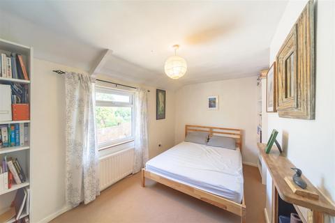 Spring Cottage, 15 Glaston Road, Bisbrooke, Oakham, LE15 9EN