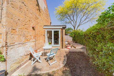 Spring Cottage, 15 Glaston Road, Bisbrooke, Oakham, LE15 9EN