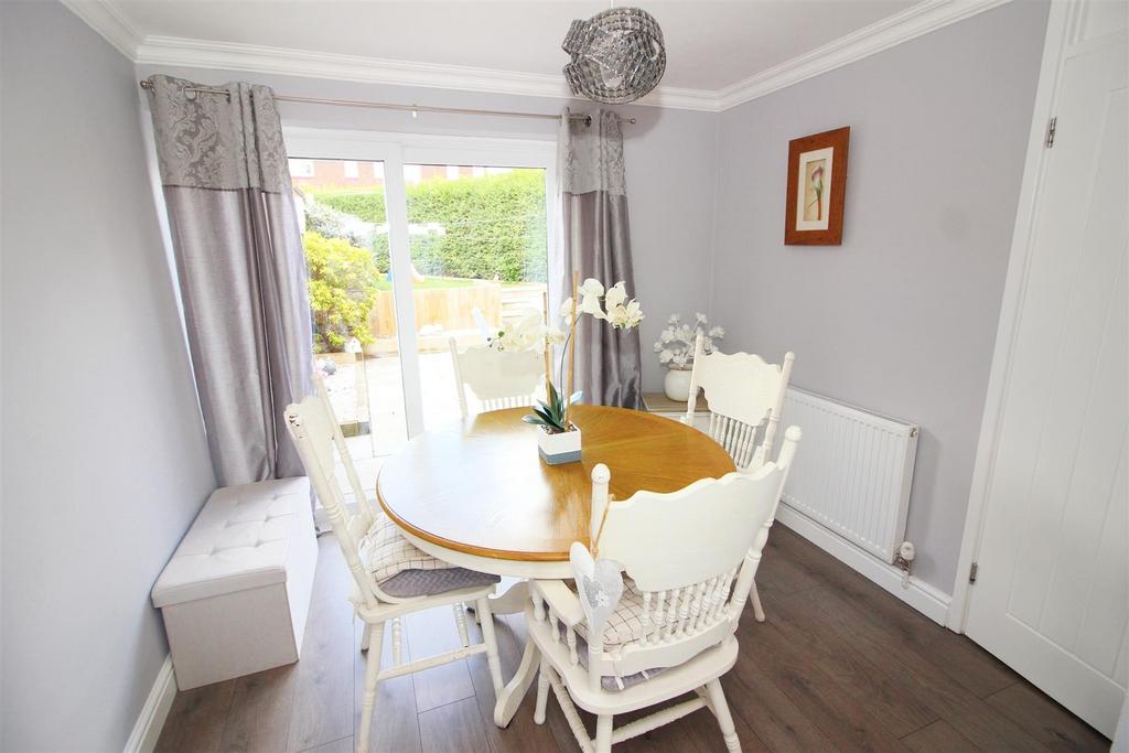 Dining room.jpeg