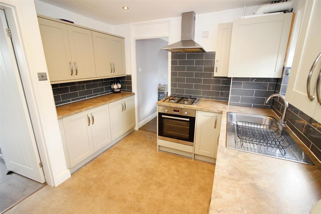 Kitchen (2).jpeg