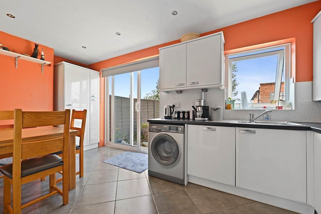 Kitchen Diner Cassiobury Avenue.JPG