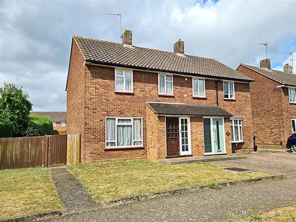 Tudor Way, Hertford SG14 2 bed semidetached house for sale £400,000