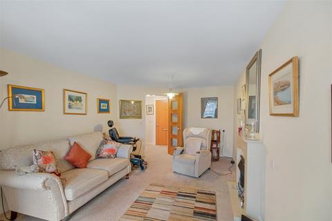 1 bedroom apartment for sale, Somers Brook Court, Newport, Isle of Wight, PO30 5UN