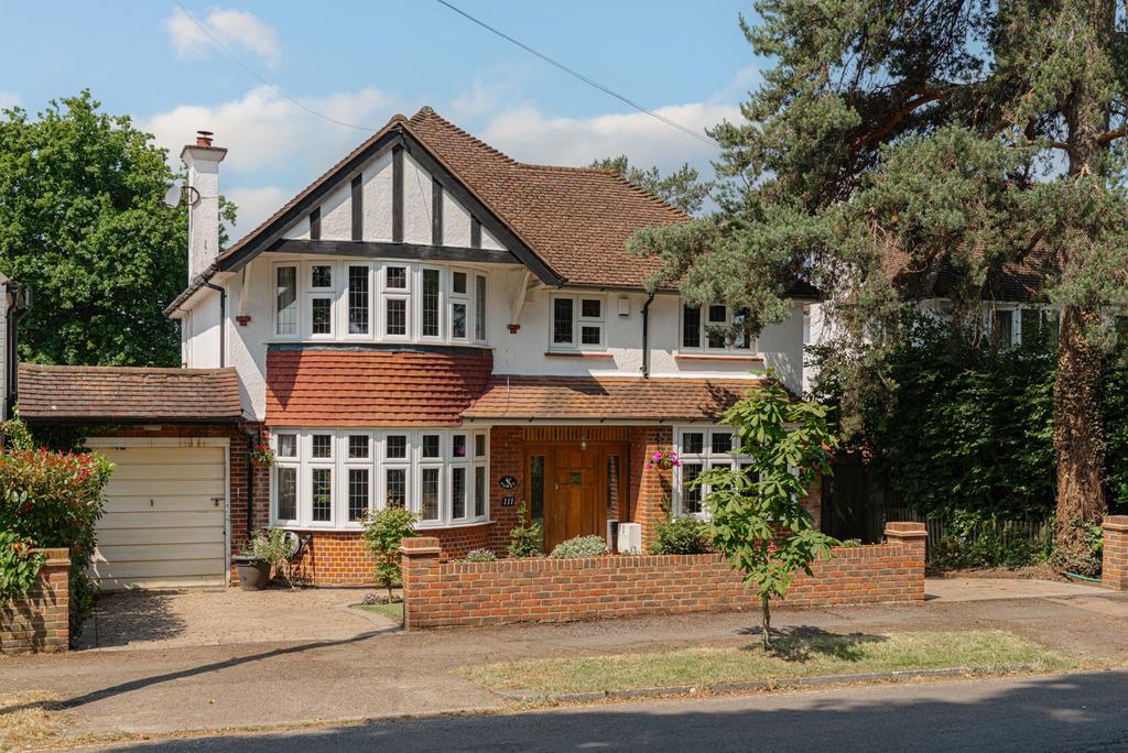 Hookfield, Epsom 5 bed detached house for sale £1,200,000