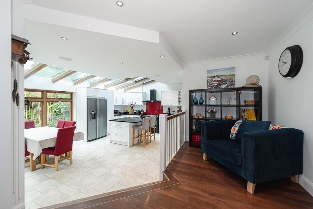 Hookfield, Epsom 5 bed detached house for sale £1,200,000