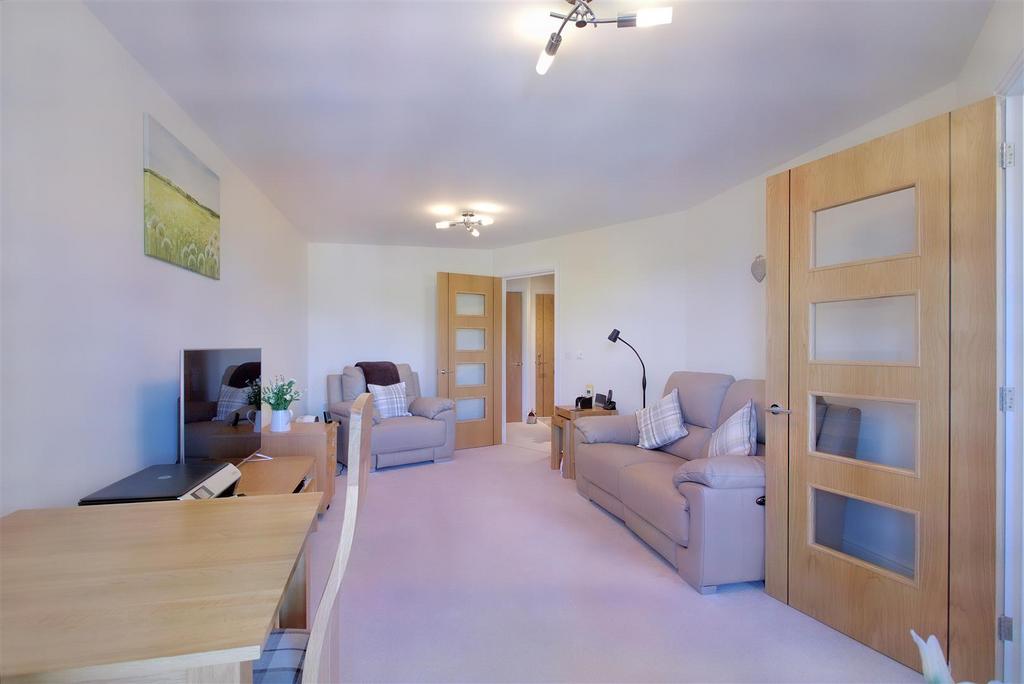 8553777-interior09.JPG