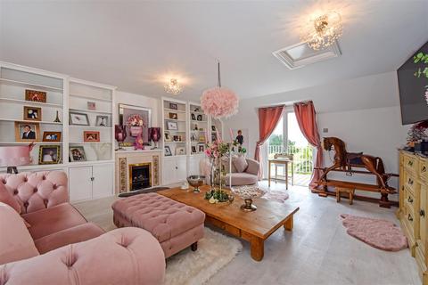 5 bedroom detached house for sale, Sea Front, Hayling Island