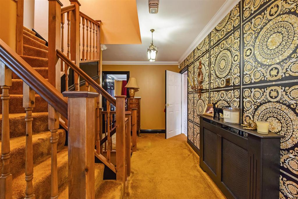 Hallway.jpg