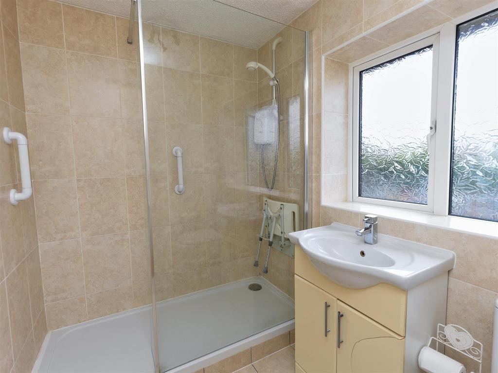 Oak Drive, St. Martins, Oswestry 3 bed house for sale £169,950