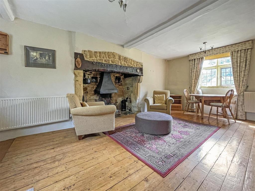 Ebrington, Chipping Campden 2 bed cottage for sale £350,000