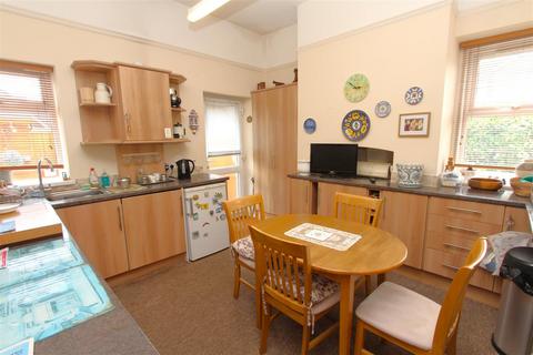 29 Albert Road, Keynsham, Bristol, BS31 1AA