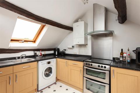 2 bedroom flat for sale, Crown Square, Kirkbymoorside, York