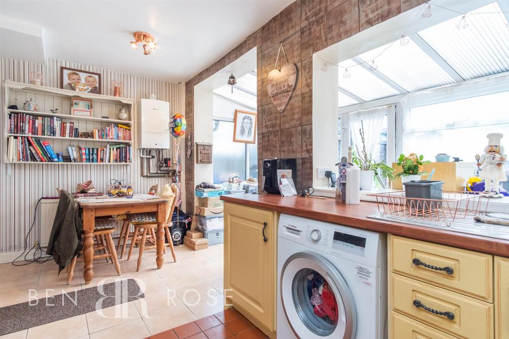 Cottage Lane, Bamber Bridge, Preston 3 bed semidetached house for sale £184,950