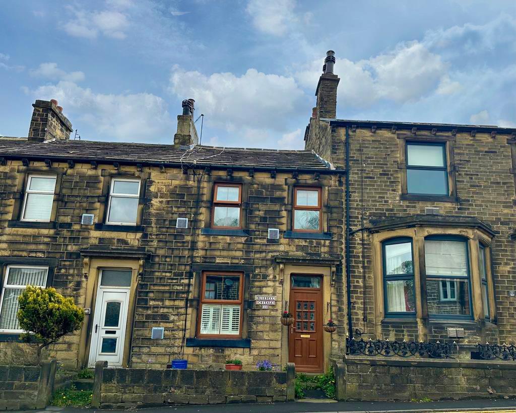 Station Road, Steeton, Keighley 3 bed terraced house for sale £165,000