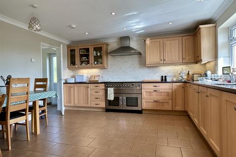 3 Broad Close, North Molton, South Molton, EX36 3JD