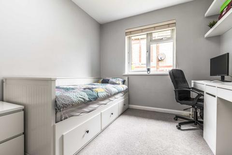 1 Chilston Close, Tunbridge Wells, TN4 9LS