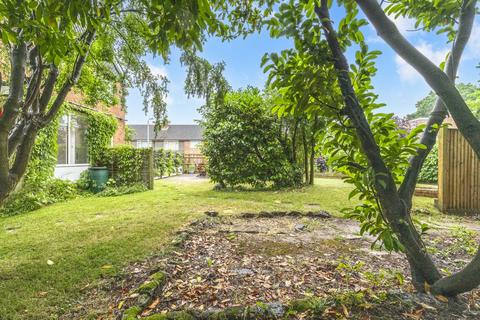 1 Chilston Close, Tunbridge Wells, TN4 9LS