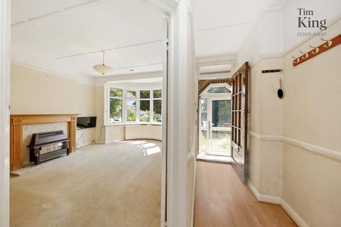 16 Endlebury Road, London, E4 6QF