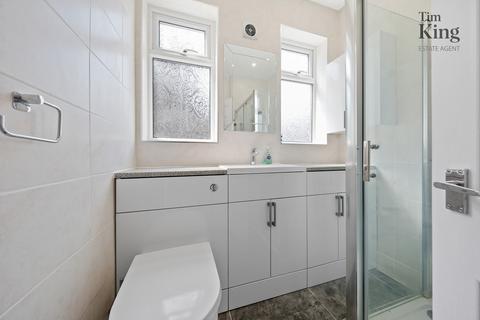 16 Endlebury Road, London, E4 6QF
