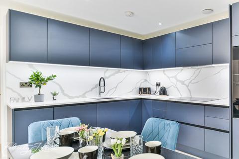 3 bedroom apartment for sale - Olympus House, Barking Road, London, E6