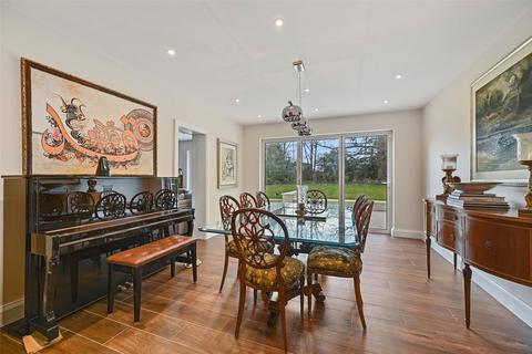7 Heathside Close, Northwood, HA6 2EQ