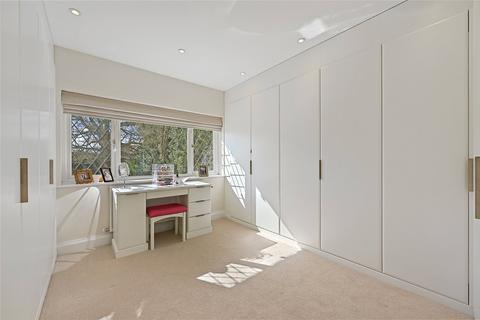 7 Heathside Close, Northwood, HA6 2EQ