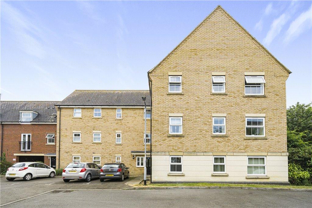 Alchester Court, Towcester, Northants, NN12 2 bed apartment £925 pcm