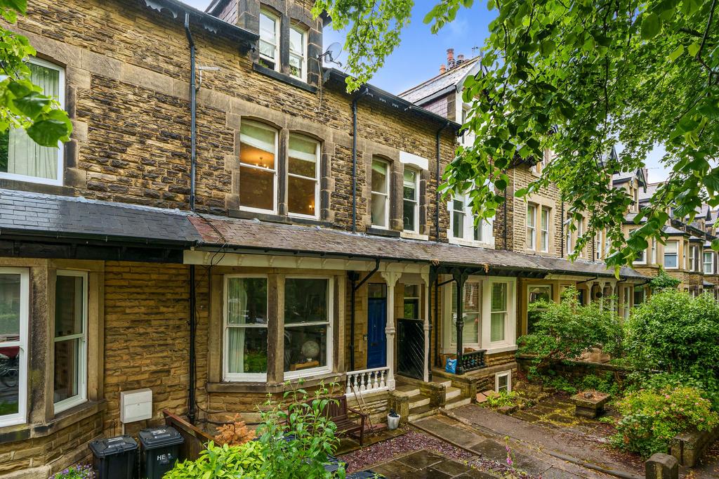 West End Avenue, Harrogate, HG2 1 bed apartment for sale £190,000
