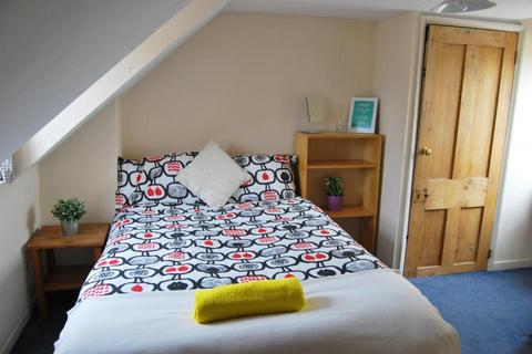 5 bedroom house to rent - London Road, Canterbury